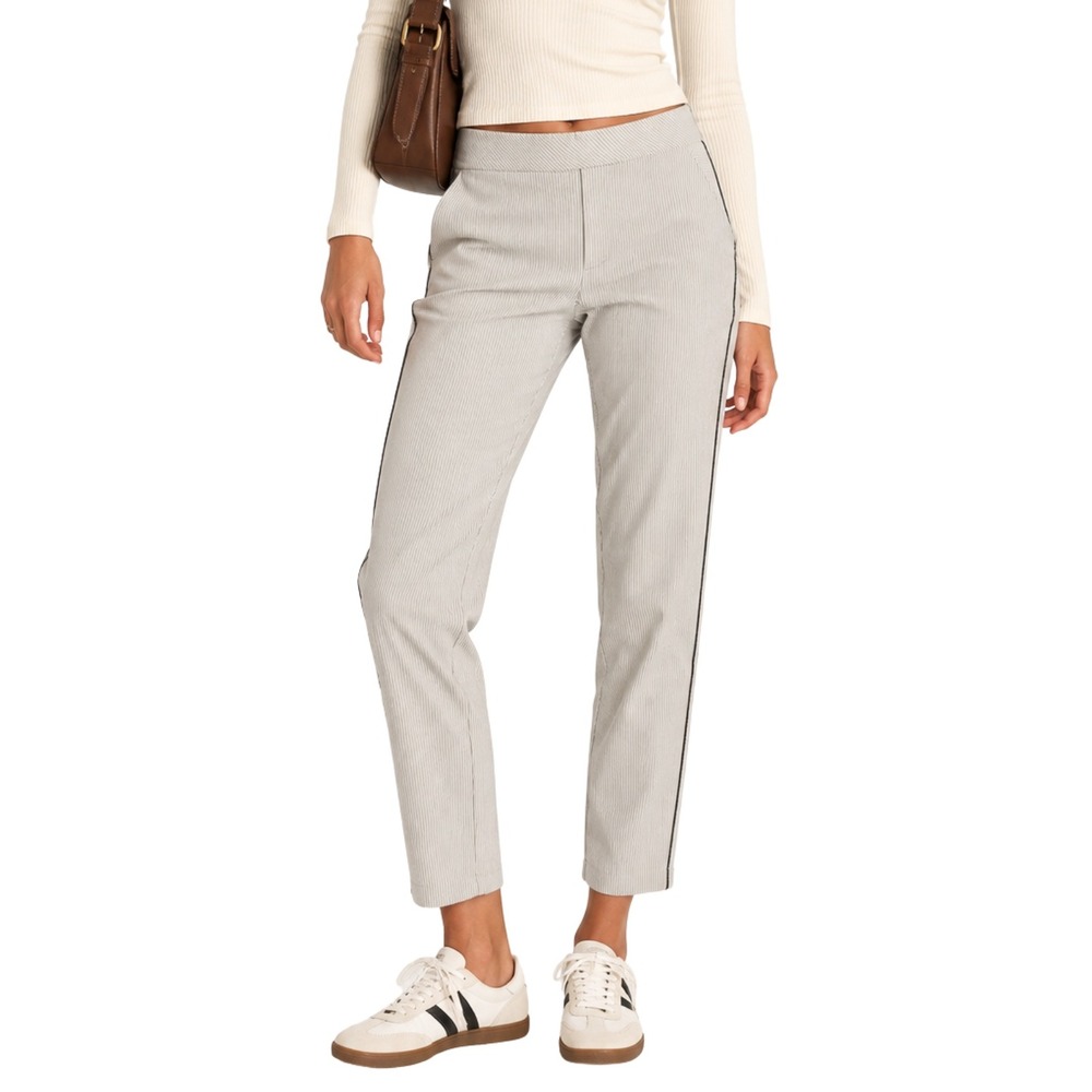 Athleta Pants Womens 18 Beige Endless Tapered Stretch Travel Sporty Outdoor